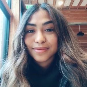 Meet your Posher, Alicia